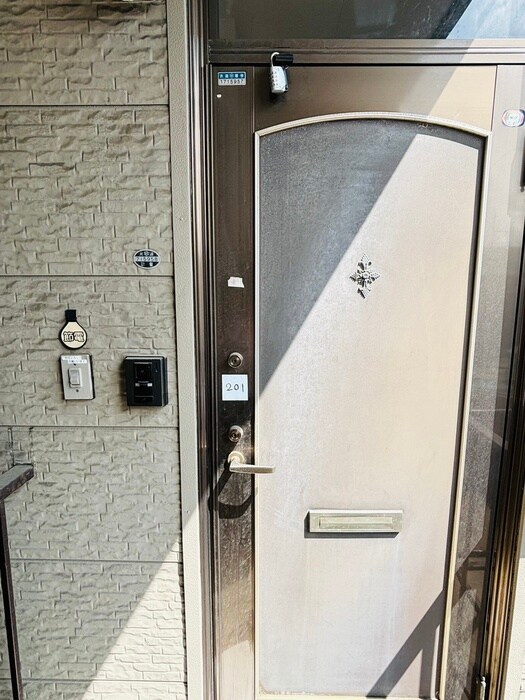 物件外観写真5　(エントランス部分)