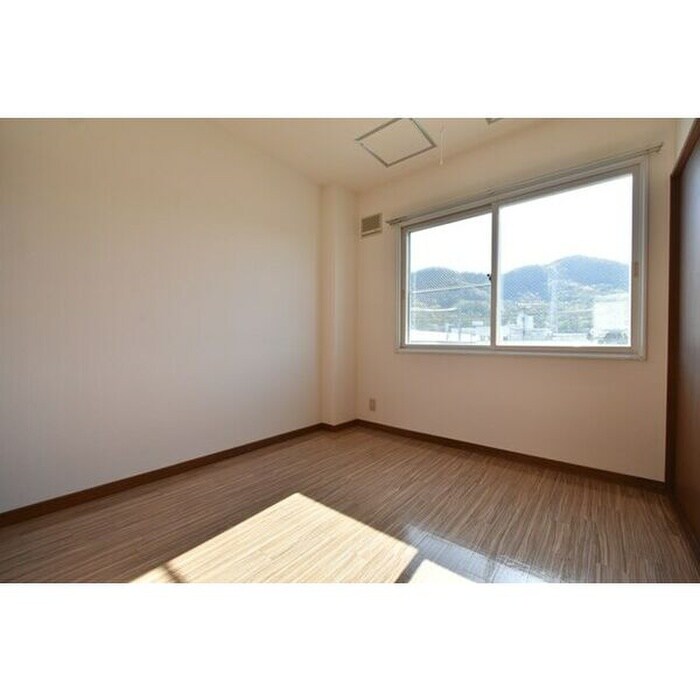 物件内観写真6　(居室)