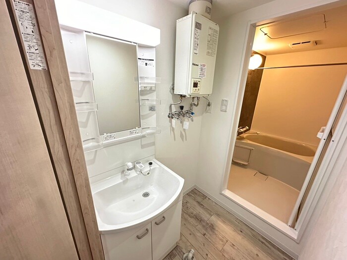 物件内観写真12　(洗面)