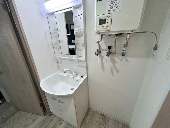 物件内観写真13　(洗面)