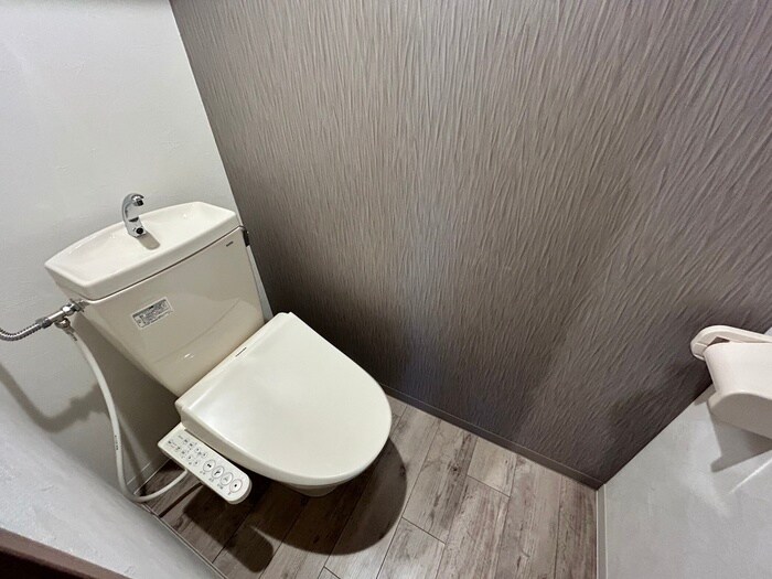 物件内観写真16　(トイレ)