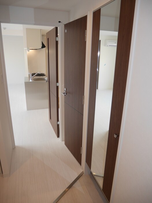 物件内観写真15　(玄関)