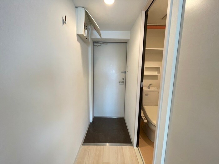 物件内観写真16　(玄関)