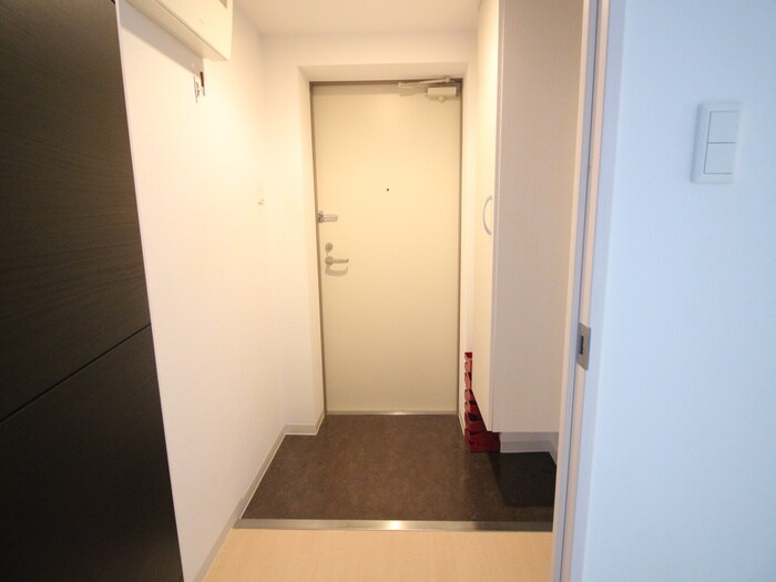 物件内観写真17　(玄関)