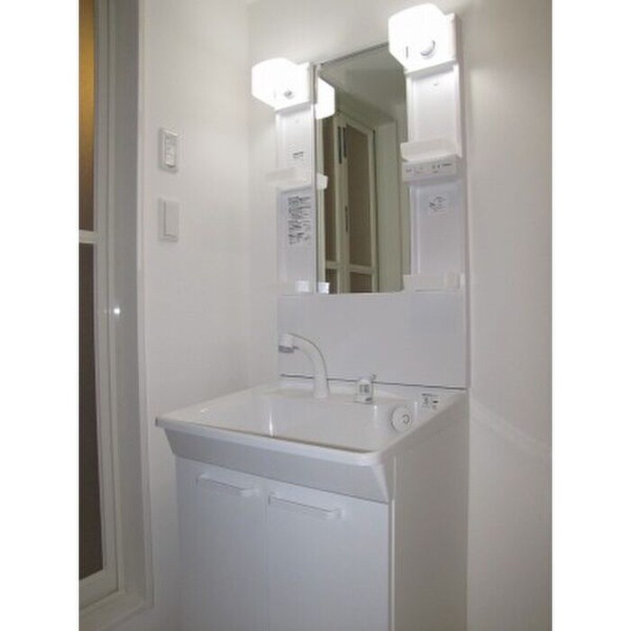 物件内観写真12　(洗面)