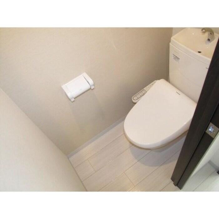 物件内観写真14　(トイレ)