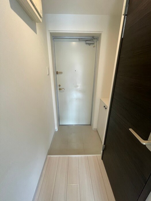 物件内観写真18　(玄関)
