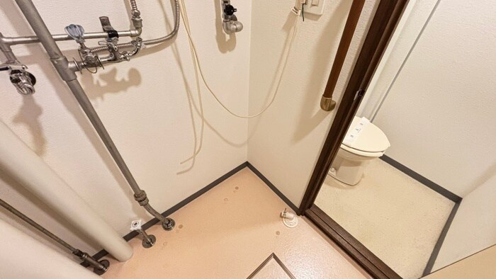 物件内観写真21　(洗濯機置場)