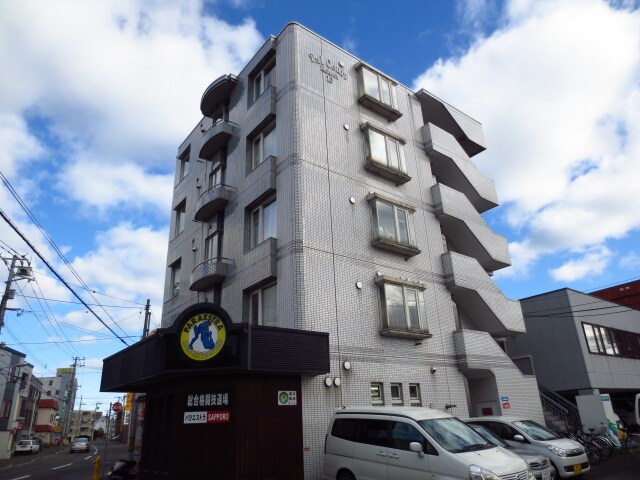 物件外観写真1　(外観写真)