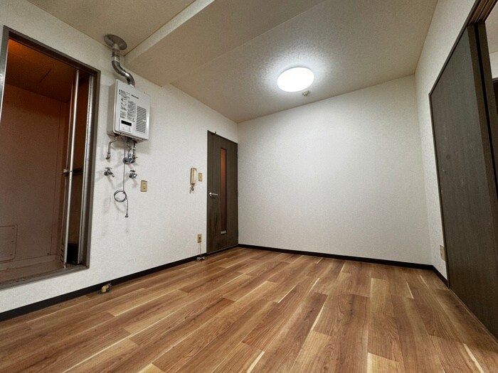 物件内観写真5　(居室)