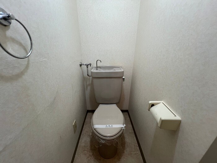 物件内観写真14　(トイレ)