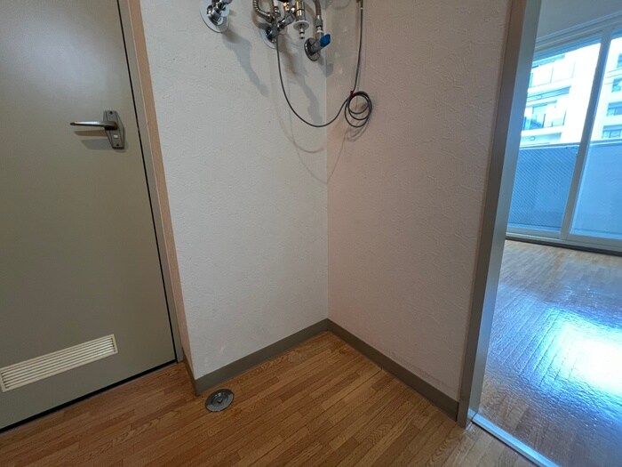 物件内観写真19　(洗濯機置場)