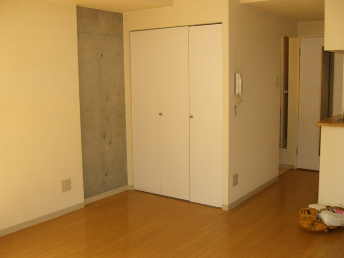 物件内観写真4　(居室)