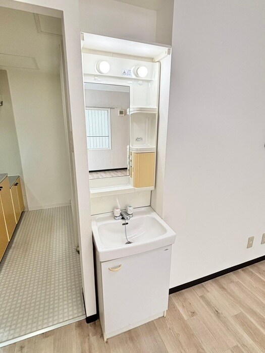 物件内観写真17　(洗面)