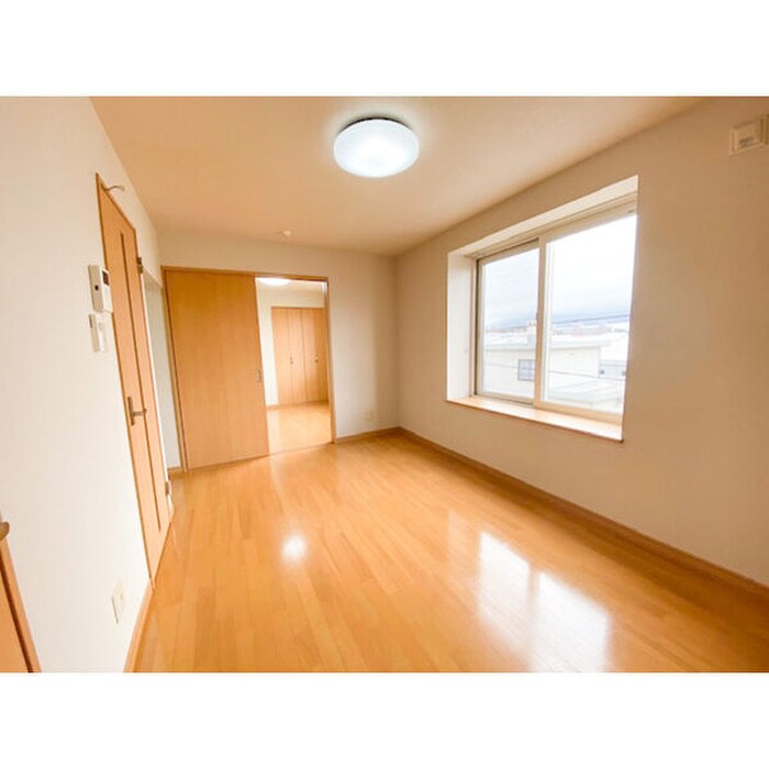 物件内観写真4　(居室)