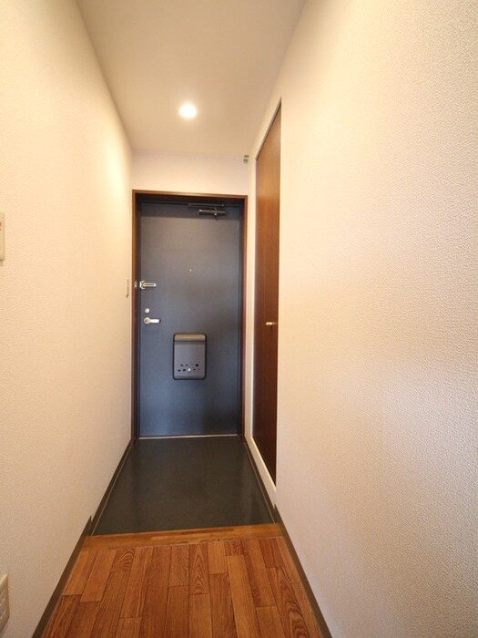 物件内観写真16　(玄関)