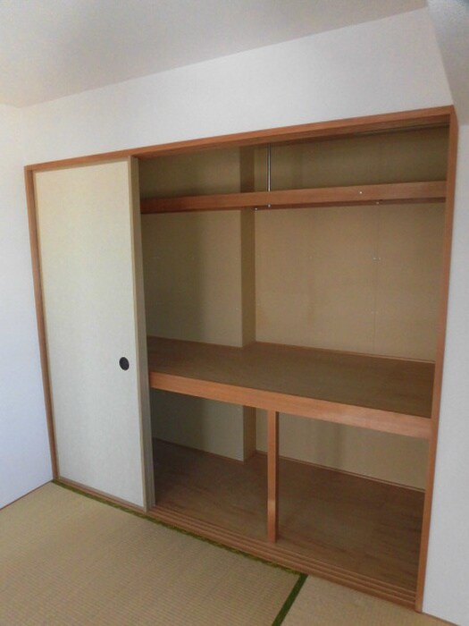 物件内観写真11　(収納)