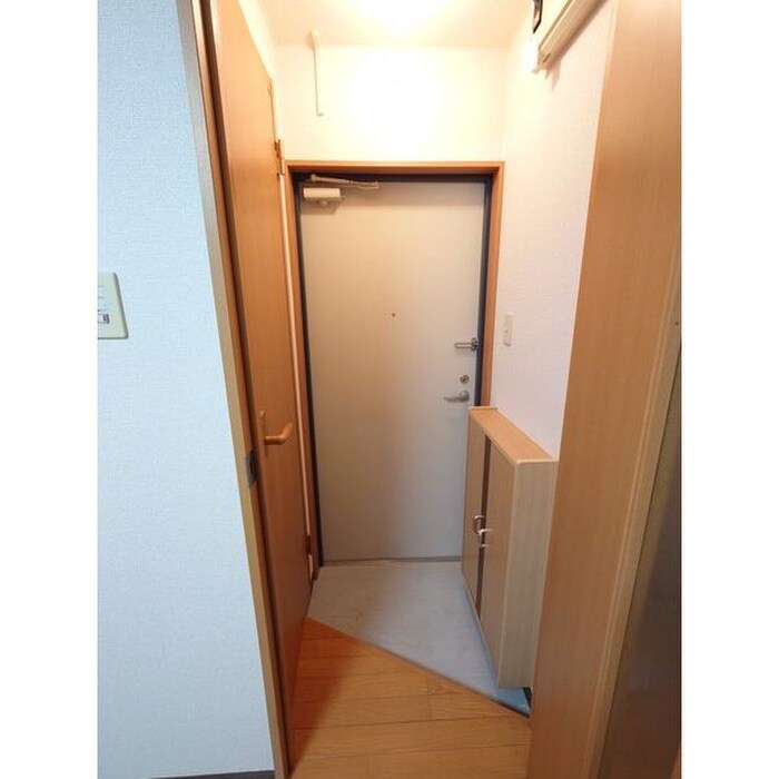 物件内観写真14　(玄関)