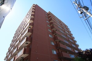 ドミ山鼻９条外観写真