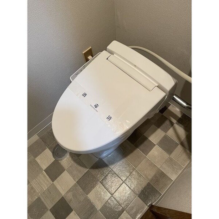 物件内観写真14　(トイレ)