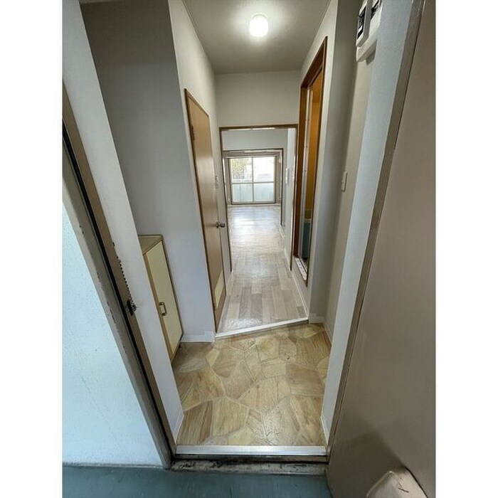 物件内観写真15　(玄関)