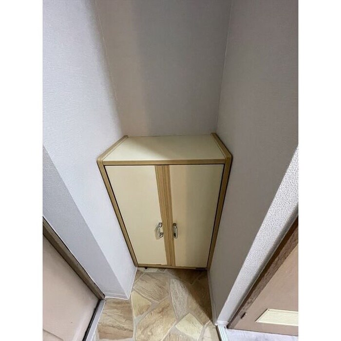 物件内観写真16　(靴箱)