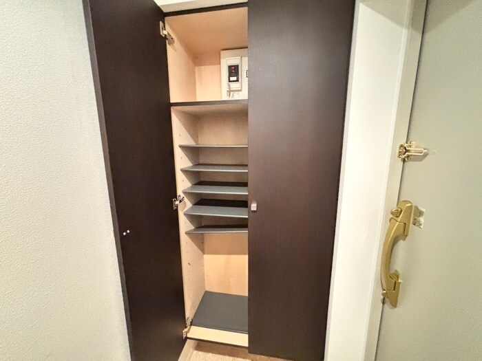 物件内観写真19　(靴箱)