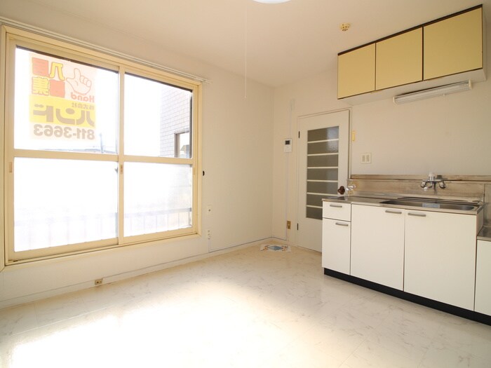 物件内観写真5　(居室)