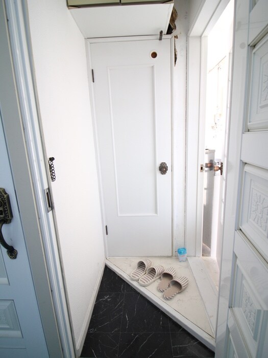 物件内観写真13　(玄関)