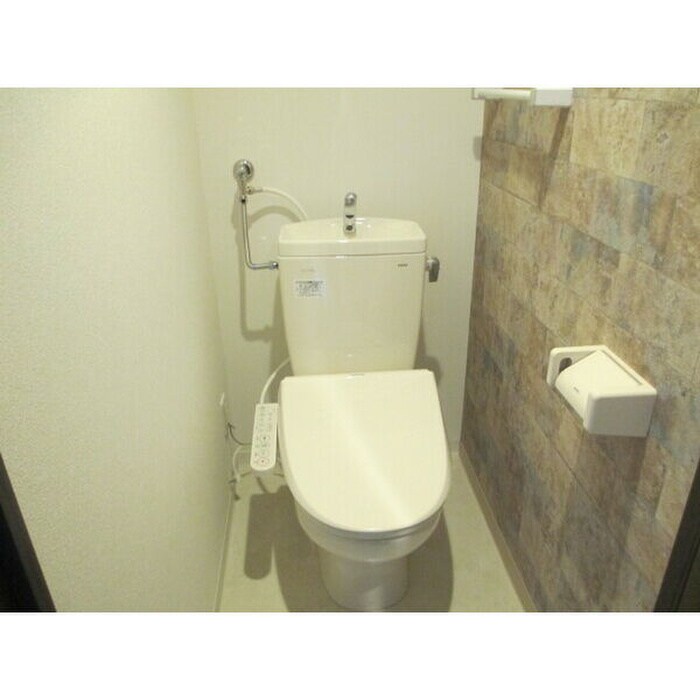 物件内観写真14　(トイレ)