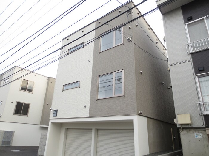 物件外観写真2　(外観写真)