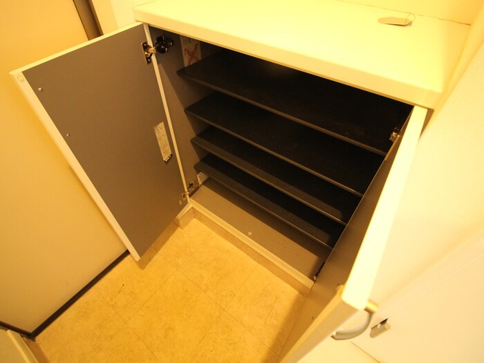 物件内観写真18　(靴箱)