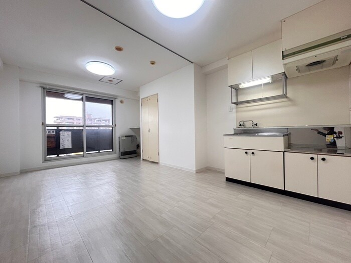 物件内観写真8　(居室)