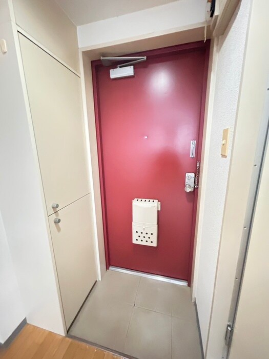 物件内観写真16　(玄関)