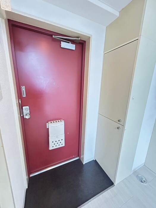 物件内観写真16　(玄関)