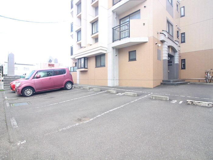 物件外観写真5　(駐輪場)