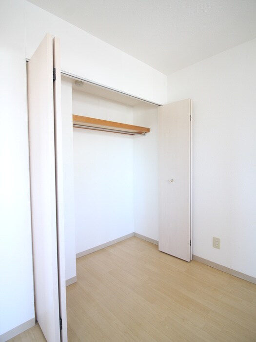 物件内観写真11　(収納)