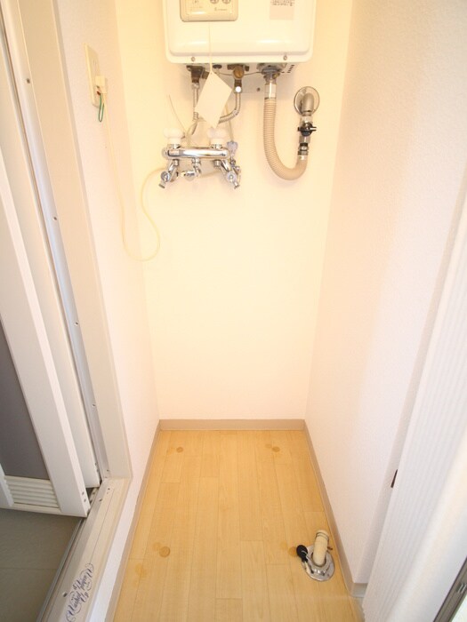 物件内観写真20　(洗濯機置場)