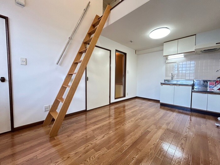 物件内観写真8　(居室)