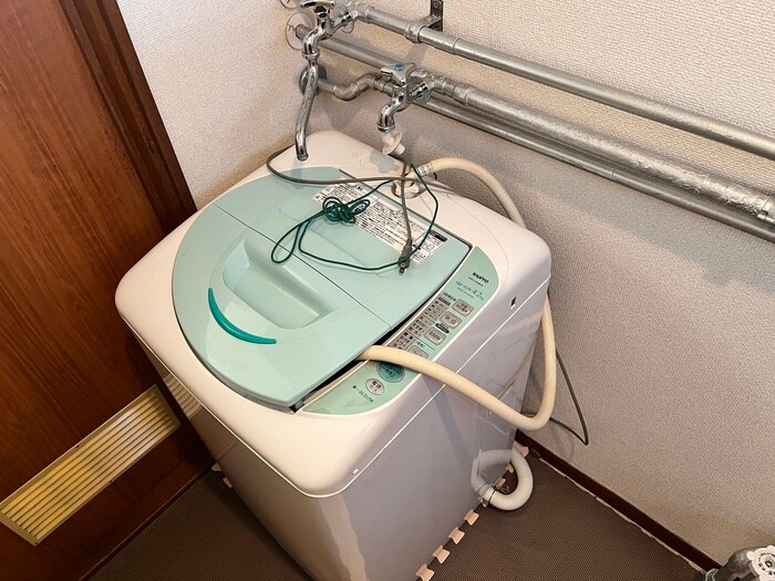 物件内観写真17　(洗濯機置場)