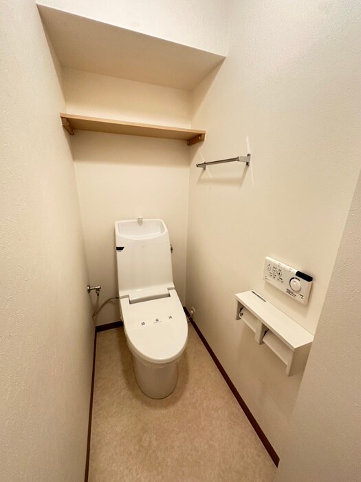 物件内観写真13　(トイレ)