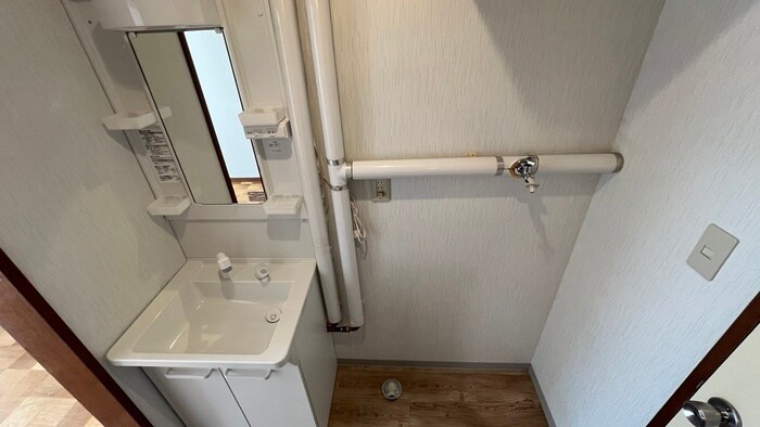 物件内観写真13　(洗面)