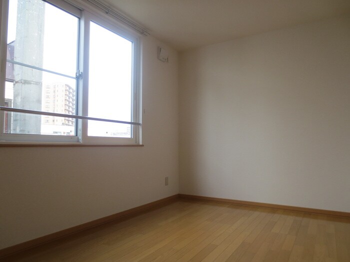 物件内観写真11　(居室)