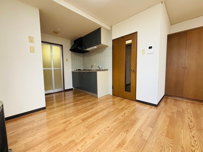 物件内観写真7　(居室)