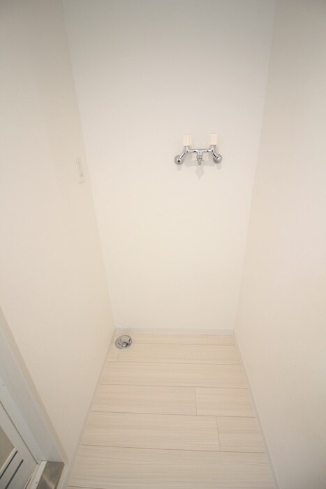 物件内観写真17　(洗濯機置場)