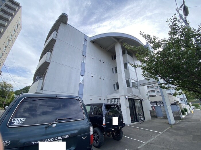 物件外観写真1　(外観写真)