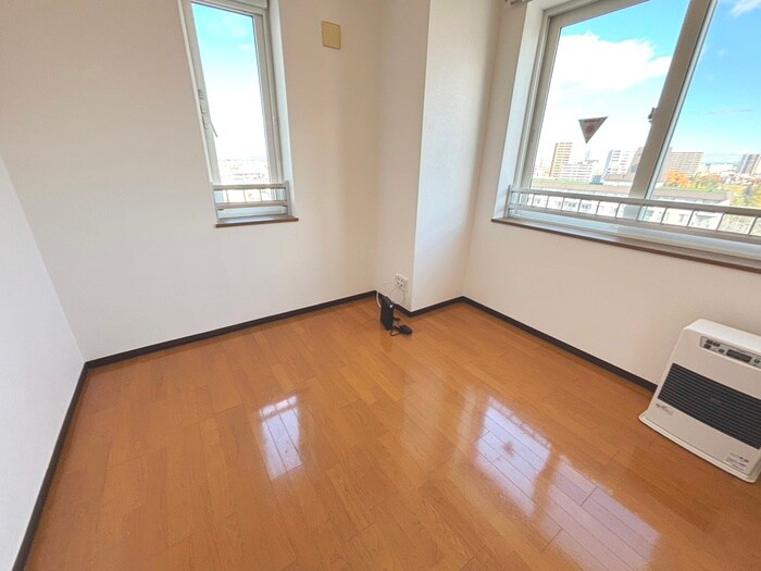 物件内観写真2　(居室)