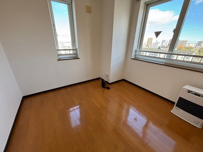 物件内観写真2　(居室)