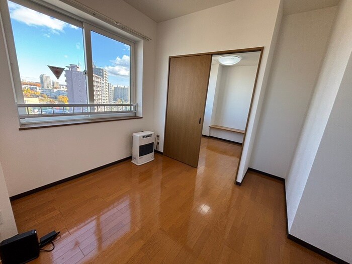 物件内観写真3　(居室)