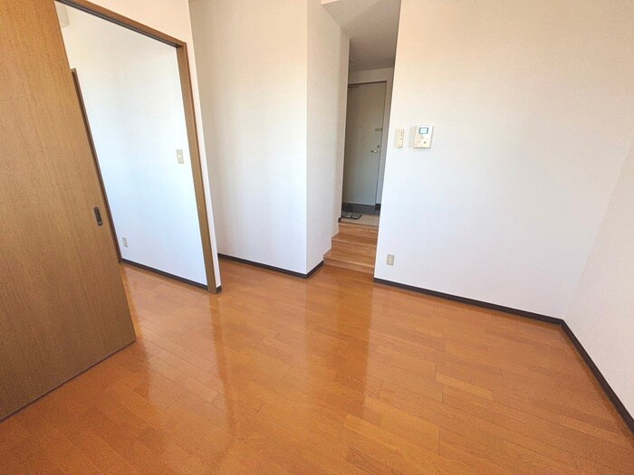 物件内観写真4　(居室)